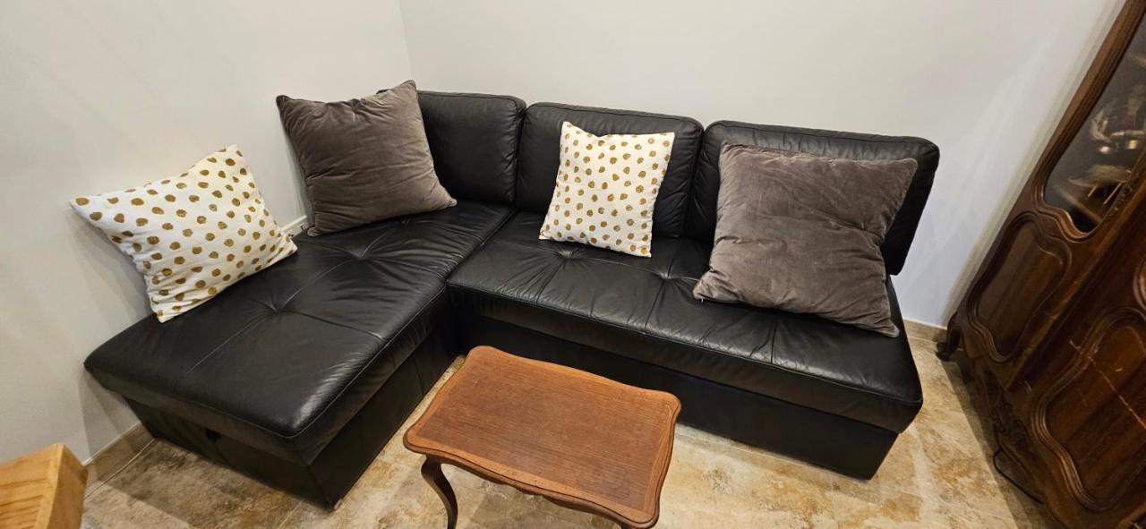 Bel & Ancien Appartement T3 Renove Dans Sartene Exterior photo